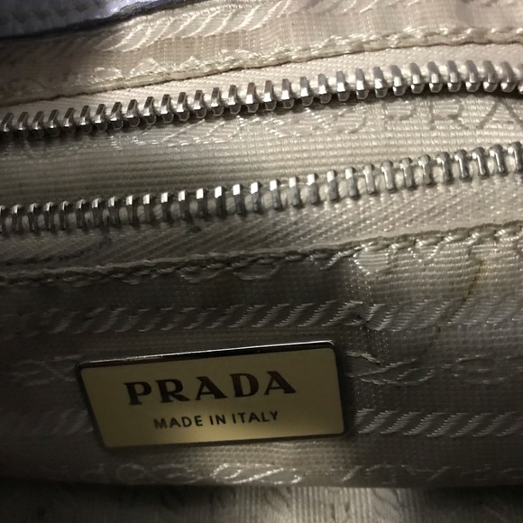 Prada bags🔥🔥🔥 - Picture 6 of 8